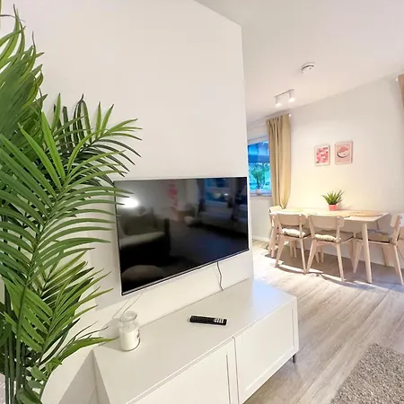 Kleines, Gemuetliches Helles Apartment Im Herzen Hamburgs Exterior foto