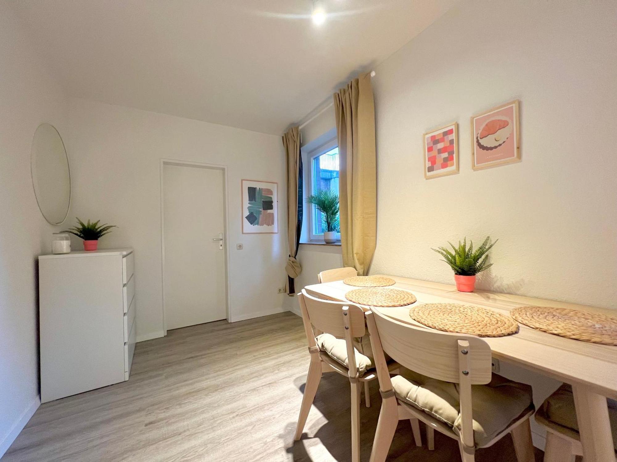 Kleines, Gemuetliches Helles Im Herzen Hamburgs Апартаменты *